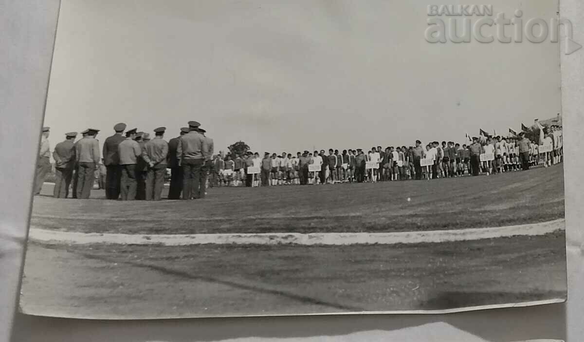 FOOTBALL RAILWAY TRANSPORT ARMIES BNA CHAMPIONSHIP PHOTO LOT 4 NUMBERS - 5 FOOTBALL RAILWAY TRANSPORT ARMIES BNA CHAMPIONSHIP PHOTO LOT 4 NUMBERS - 5