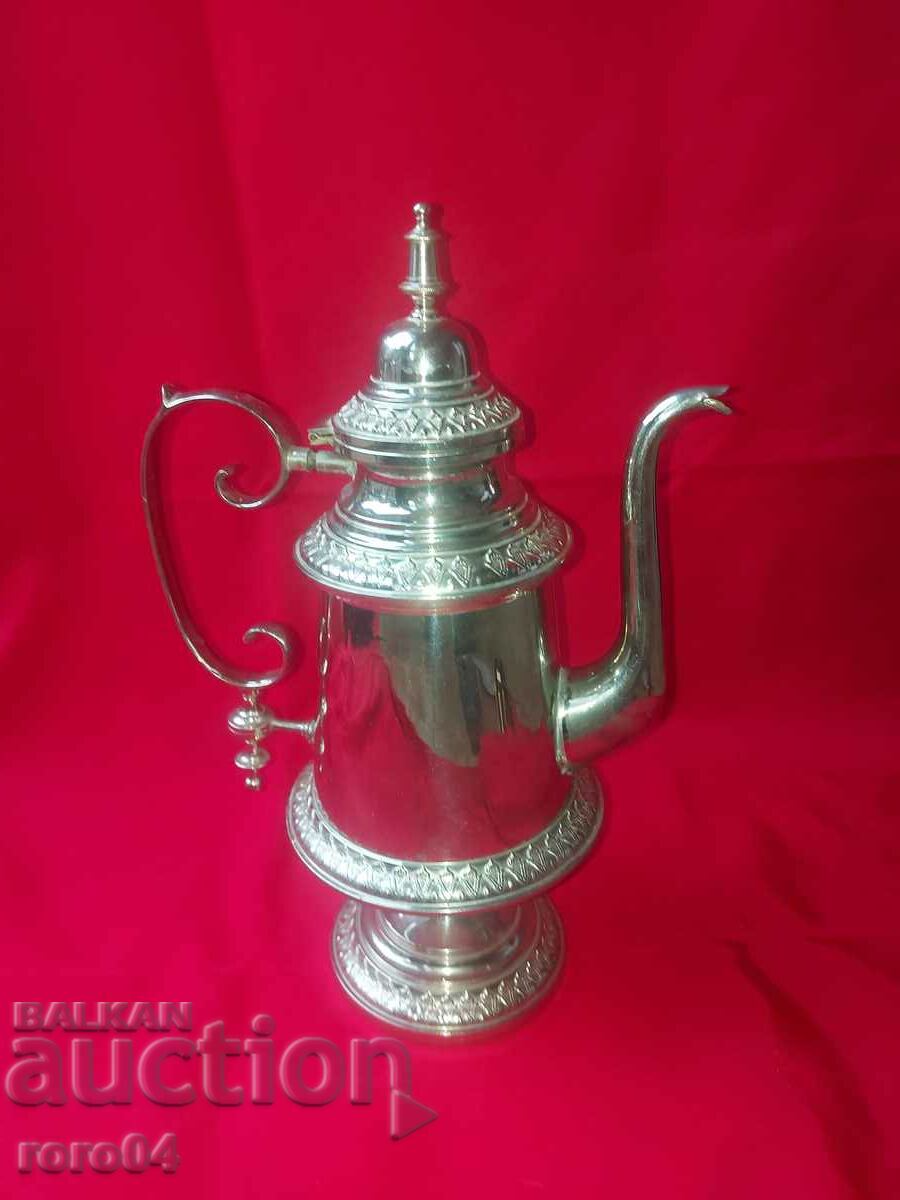 Delivery of BEAUTIFUL OLD SILVER PLATED JUG Delivery of BEAUTIFUL OLD SILVER PLATED JUG