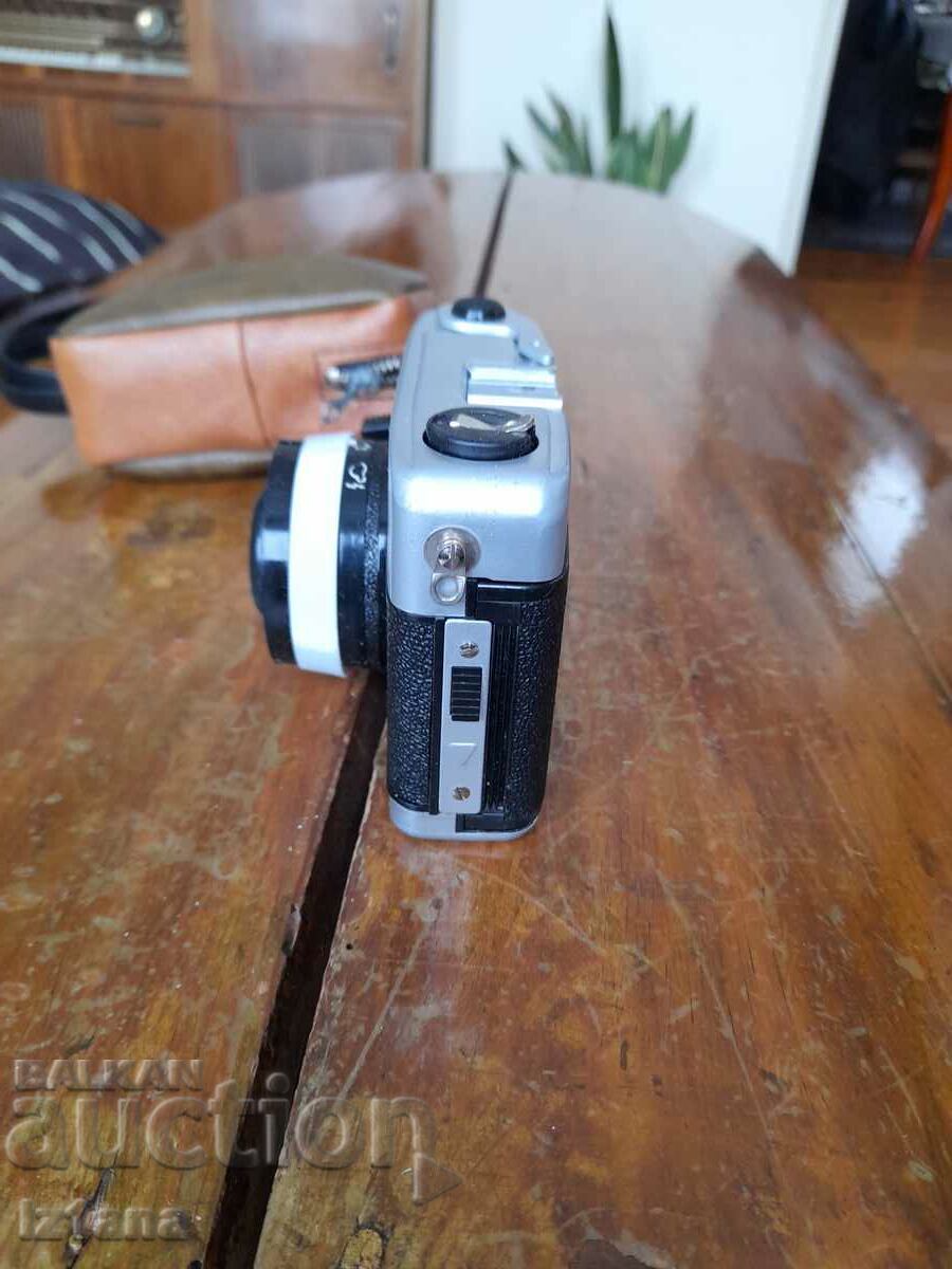 Auction Old Beirette K100 camera Auction Old Beirette K100 camera