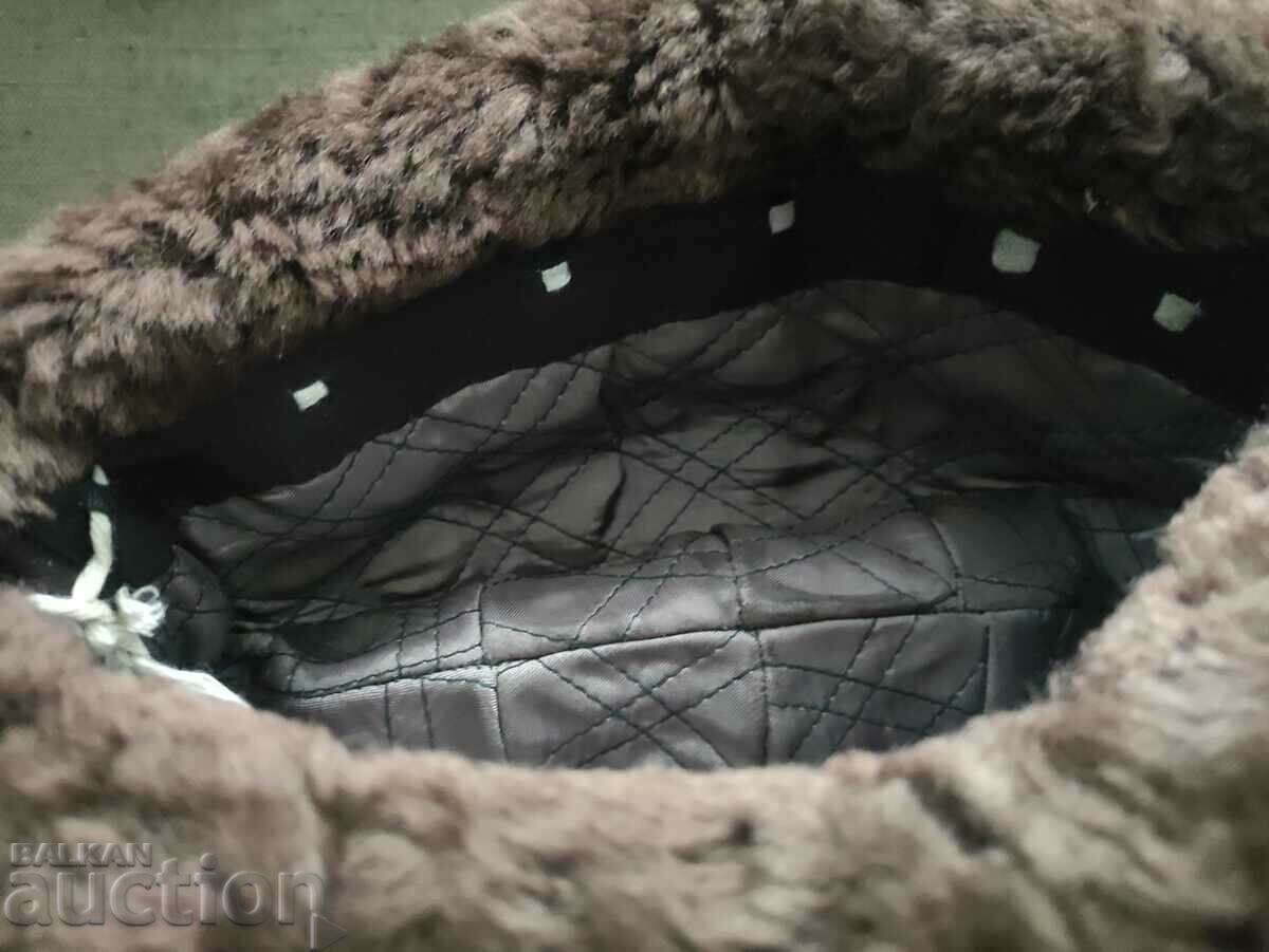 Calpak with price 80.00 BGN | € 40.90 Calpak with price 80.00 BGN | € 40.90