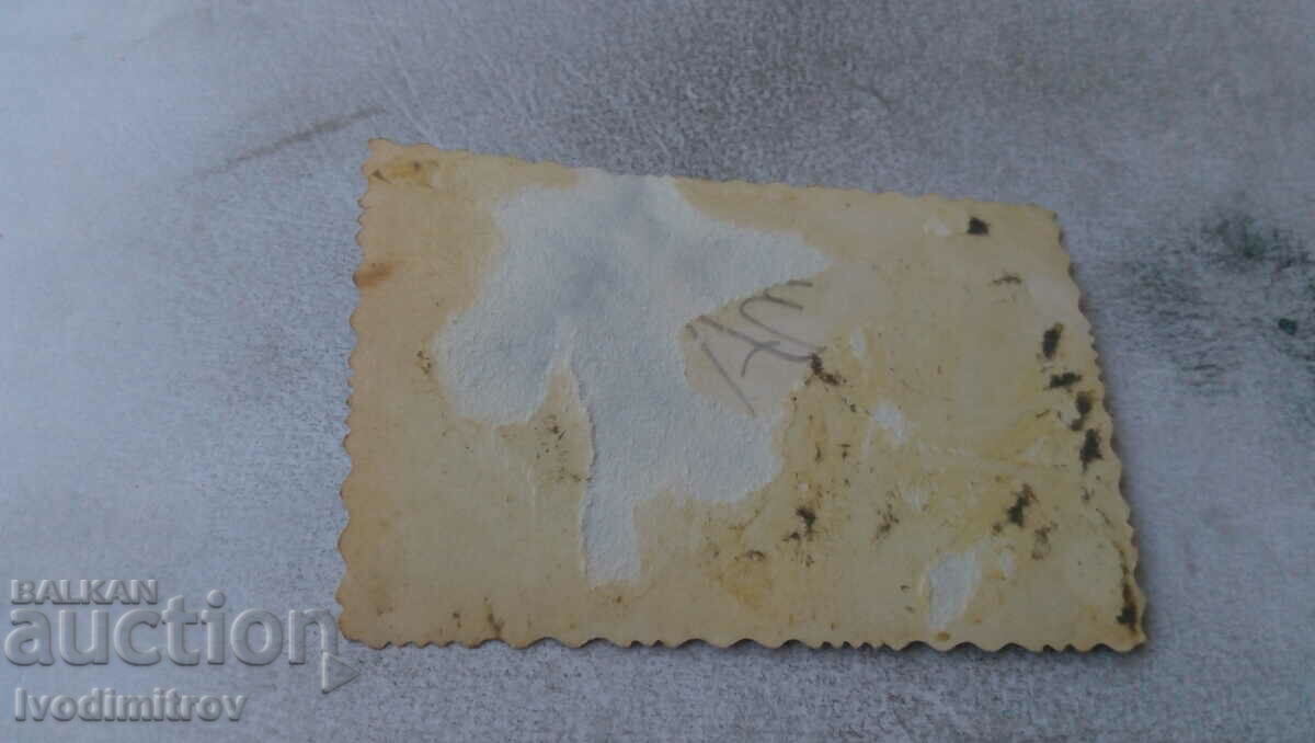 Foto Bărbați și femei pe stradă cu preț 0.85 BGN | € 0.43 Foto Bărbați și femei pe stradă cu preț 0.85 BGN | € 0.43