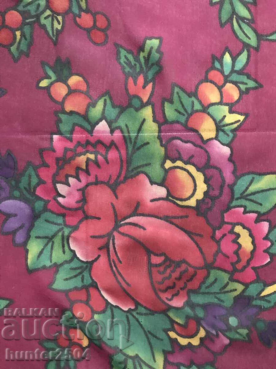 Russian shawl, batik, silk - 93/93 cm with price 69.95 BGN | € 35.76 Russian shawl, batik, silk - 93/93 cm with price 69.95 BGN | € 35.76