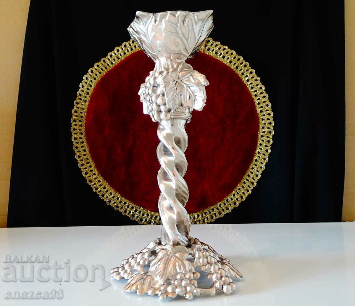 Silver-plated candlesticks, vines, grapes. - 6 Silver-plated candlesticks, vines, grapes. - 6