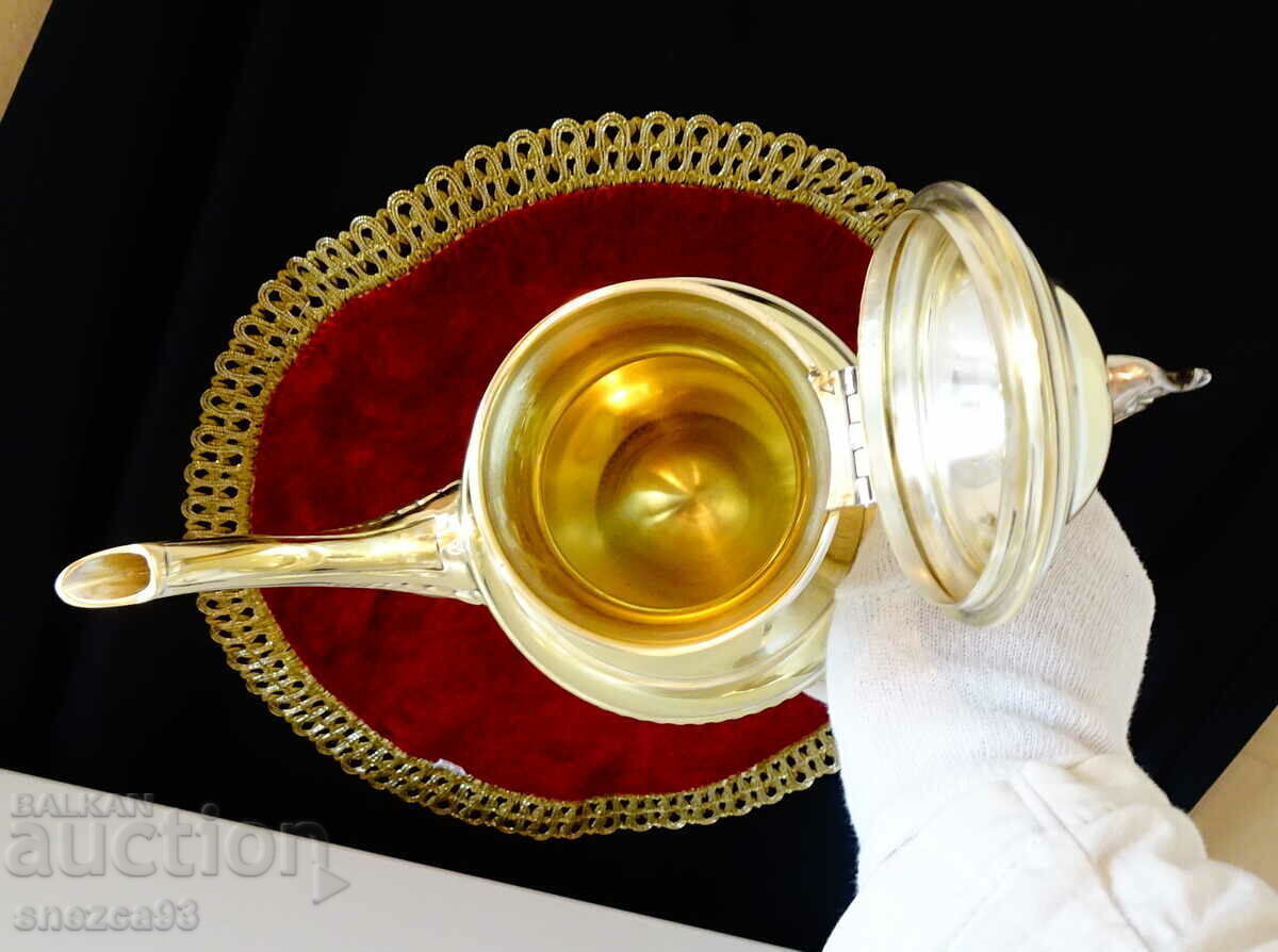 Auction  Magnificent bronze jug in Empire style, marked