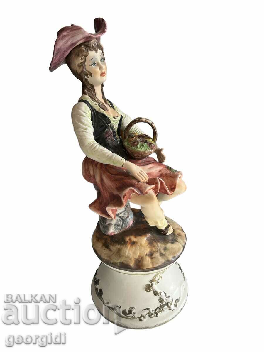 Huge porcelain figure / statuette. #3191