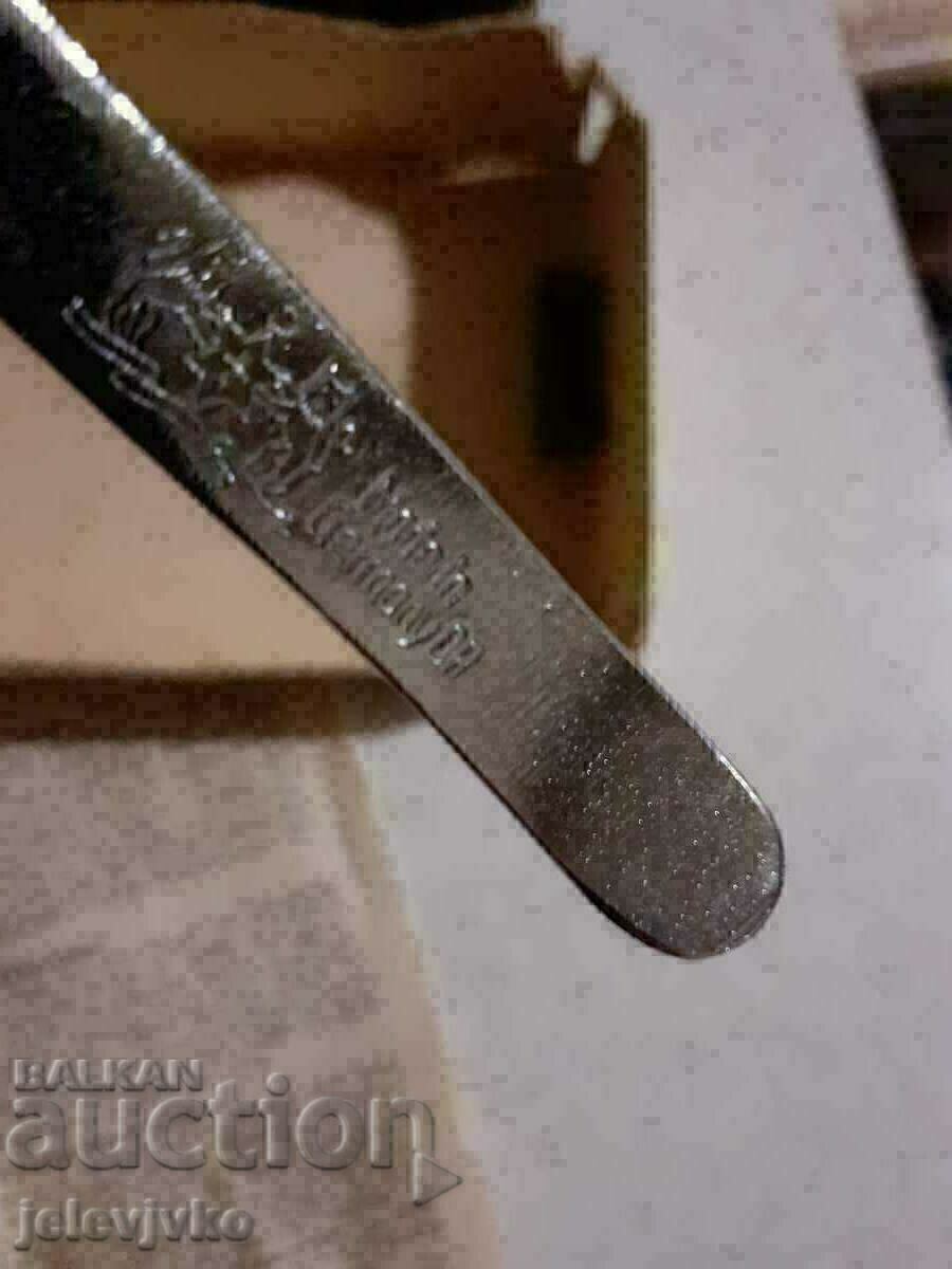 Παλιά γερμανική κουρευτική μηχανή με τιμή € 17.90 | 35.01 BGN