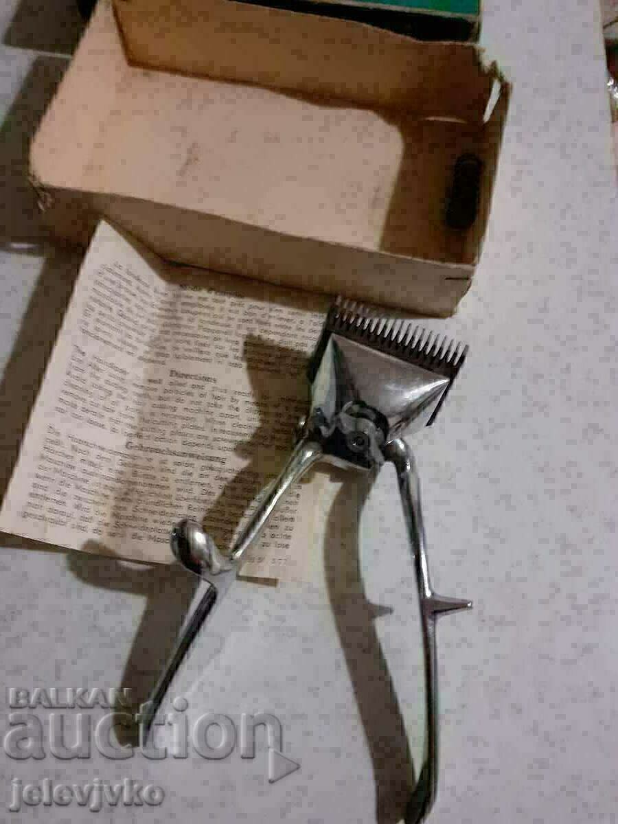 Δημοπρασία Παλιά γερμανική κουρευτική μηχανή Δημοπρασία Παλιά γερμανική κουρευτική μηχανή