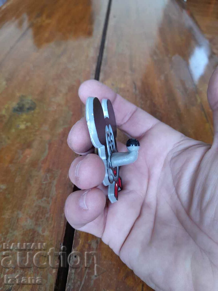 Auction Old Mickey Mouse towel rack Auction Old Mickey Mouse towel rack