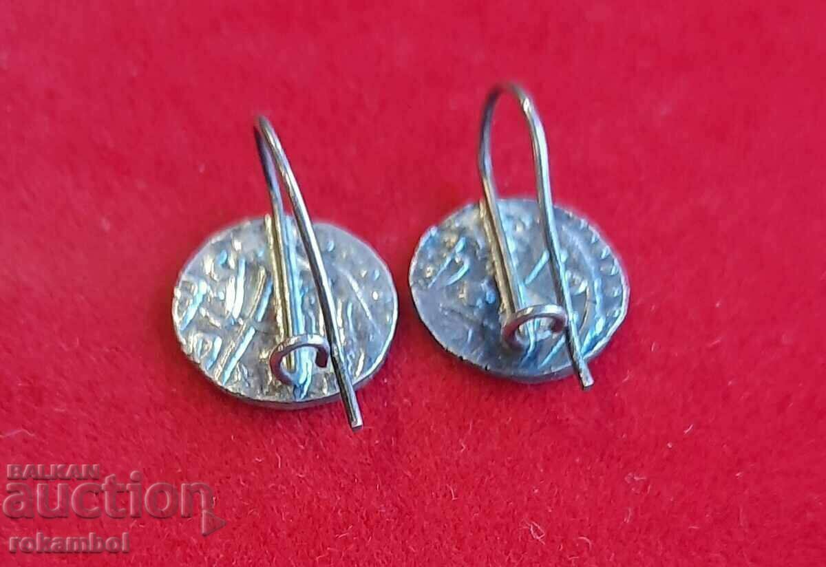 Cercei otomani din argint antic cu preț € 60.00 | 117.35 BGN Cercei otomani din argint antic cu preț € 60.00 | 117.35 BGN