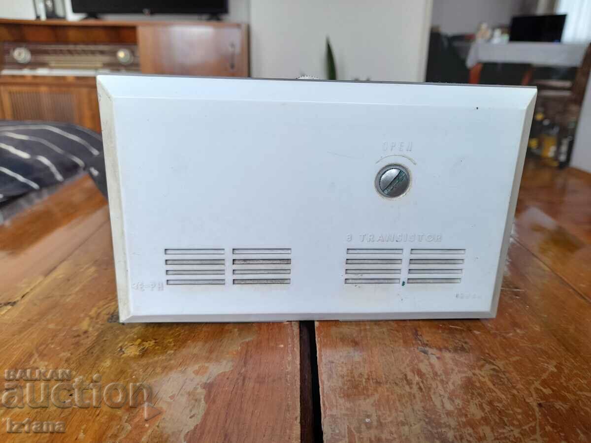 Delivery of Old radio, Aiwa radio Delivery of Old radio, Aiwa radio