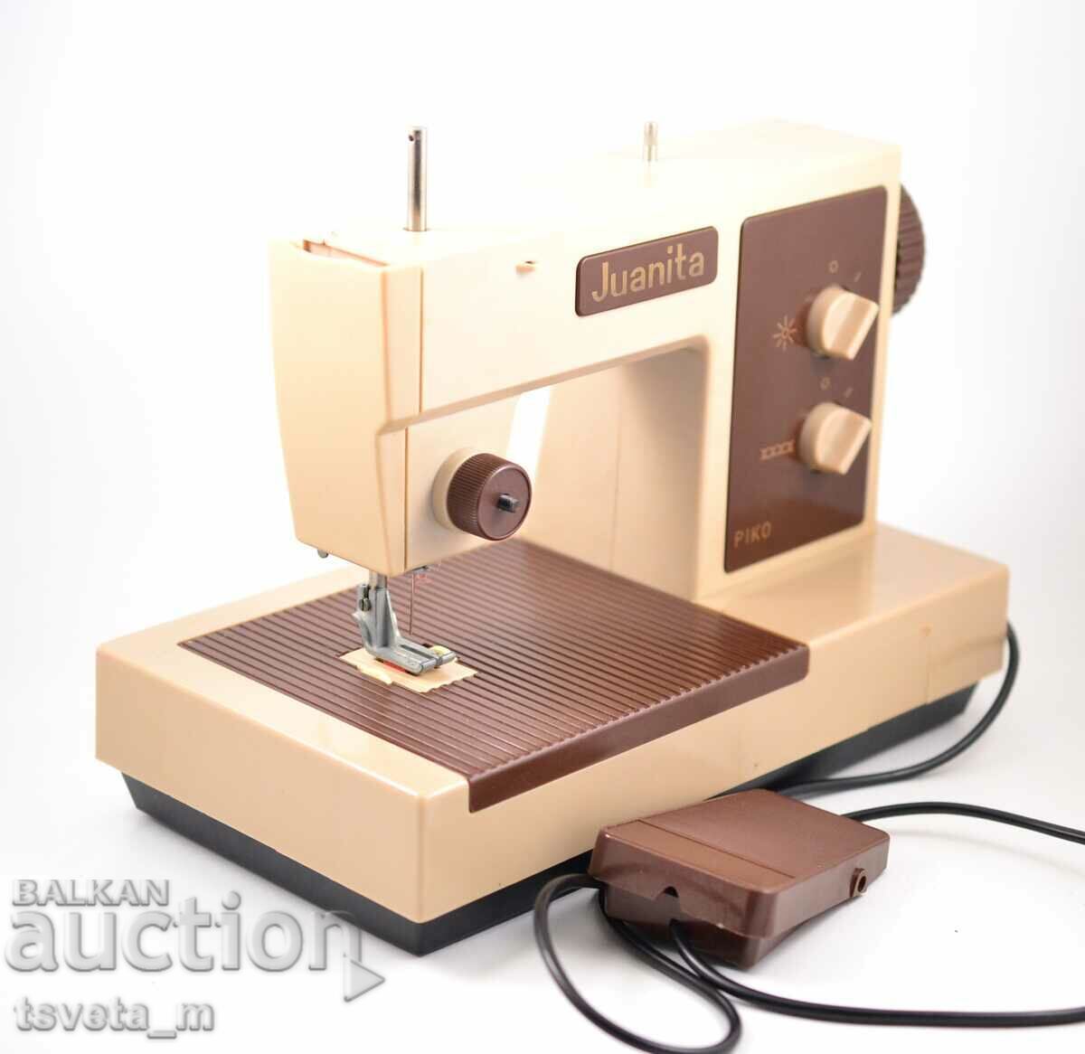 Доставка на Шевна машина PIKO GDR с оригинална кутия детски играчки соц Доставка на Шевна машина PIKO GDR с оригинална кутия детски играчки соц