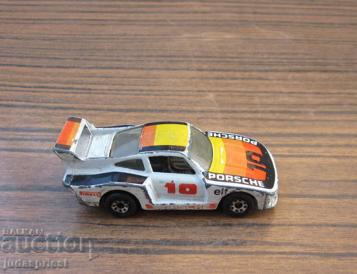 Auction  matchbox toy car RACING PORSCHE 935 from 1983