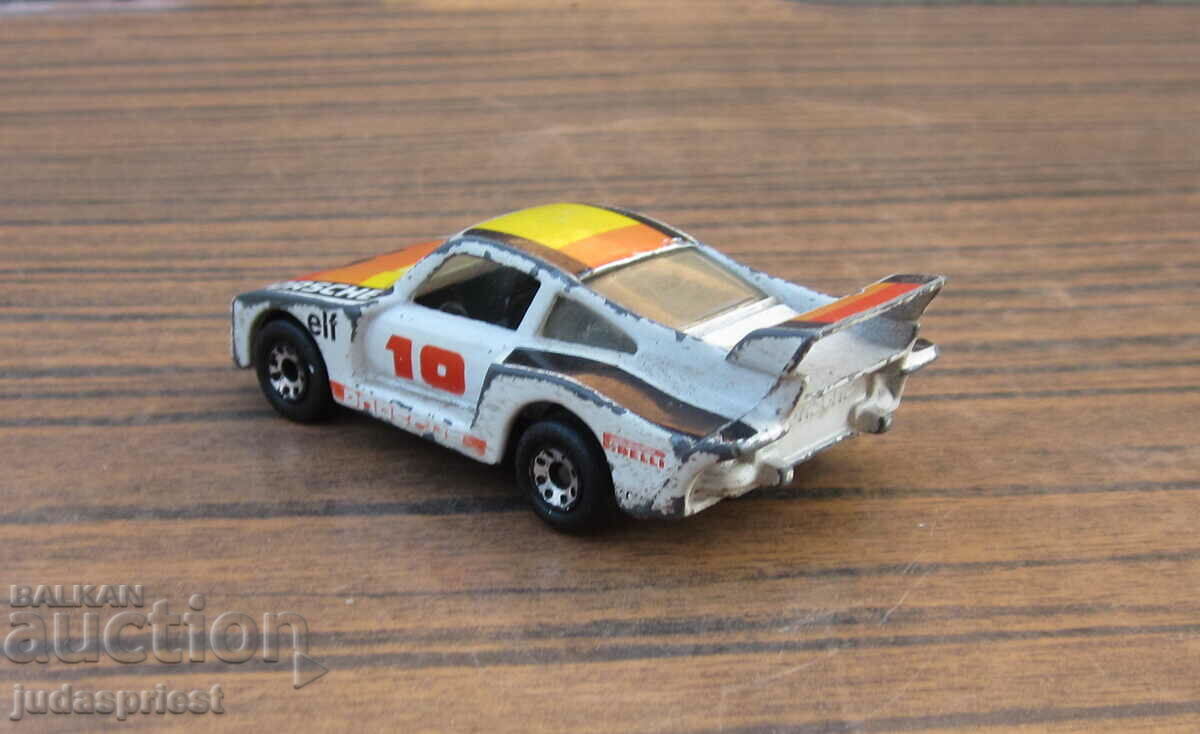 matchbox toy car RACING PORSCHE 935 from 1983 - 5