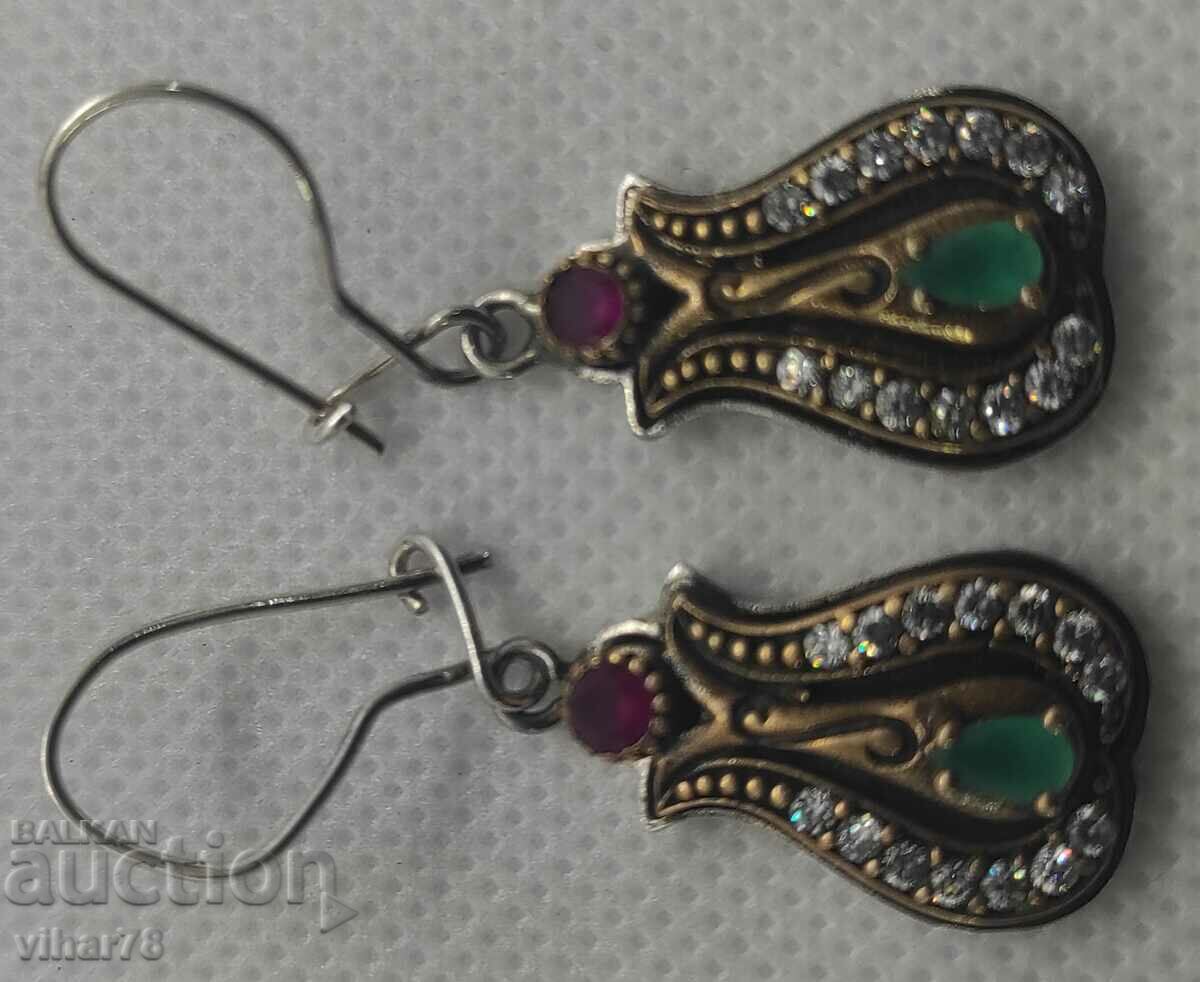 Delivery of Very beautiful silver and jewelry bronze earrings Delivery of Very beautiful silver and jewelry bronze earrings