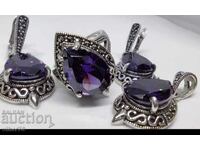 Foarte frumos set de cercei, pandantiv si inel cu zircon