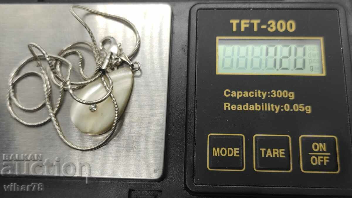 Silver chain with mother of pearl plate - 7 Silver chain with mother of pearl plate - 7