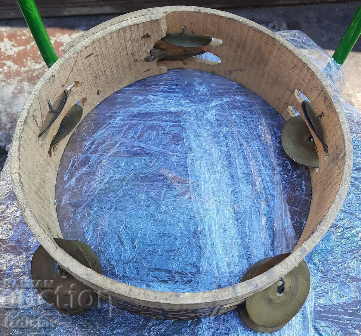 Παράδοση Αρχαίο ξύλινο daire