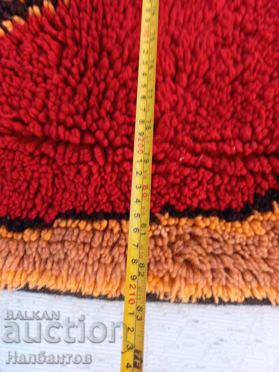 Livrarea COVOR VECHI GUBER KITTENIK Livrarea COVOR VECHI GUBER KITTENIK