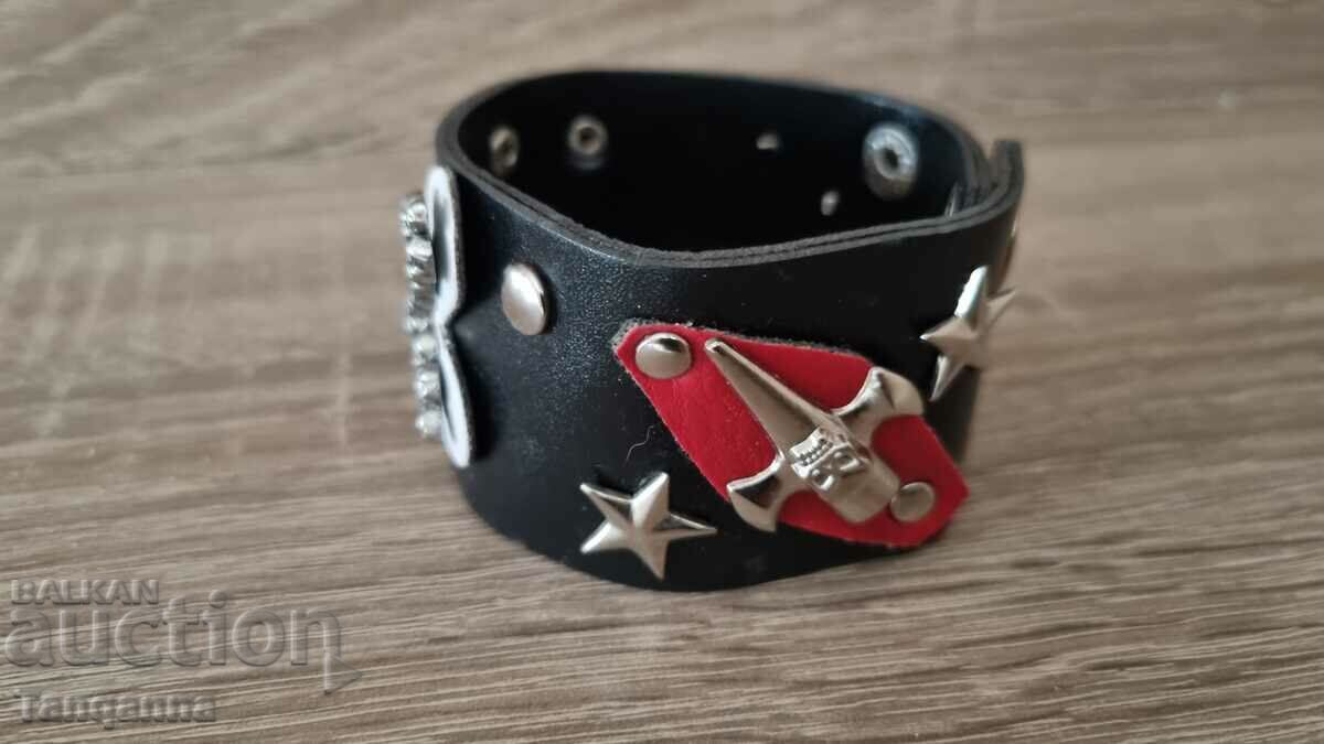 Метъл кожена гривна с цена 7.00 лв. | € 3.58 Метъл кожена гривна с цена 7.00 лв. | € 3.58