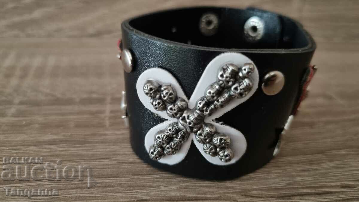 Metal leather bracelet