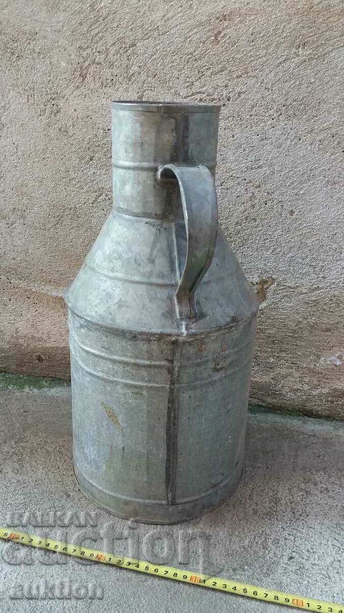 Delivery of RENAISSANCE LARGE METALLIC MILK CART - 12 LITERS Delivery of RENAISSANCE LARGE METALLIC MILK CART - 12 LITERS