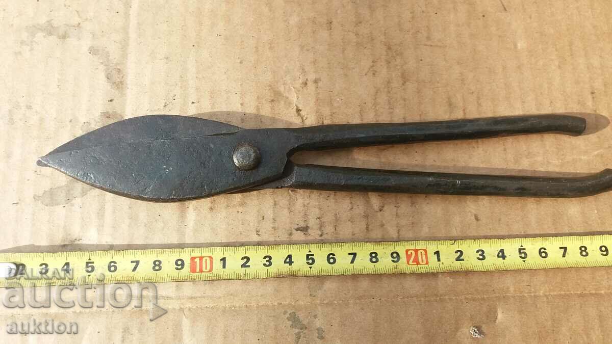 Auction  SOLID FORGED SCISSORS FOR CUTTING SHEET METAL