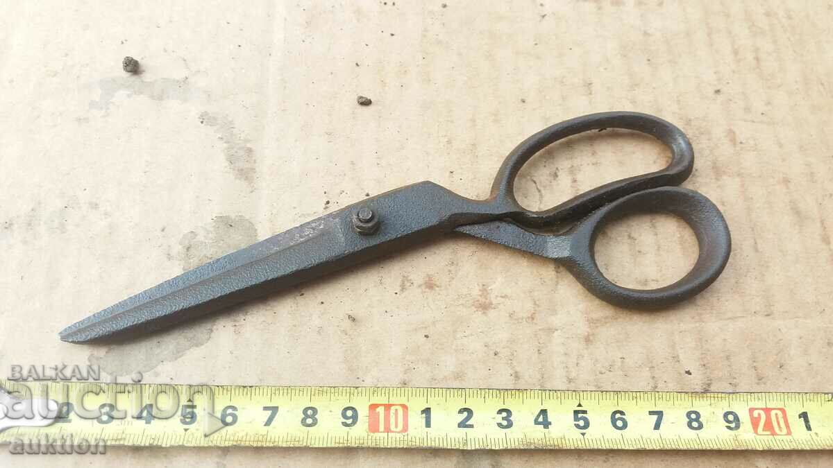 FORGED RENAISSANCE SCISSORS with price 3.99 BGN | € 2.04 FORGED RENAISSANCE SCISSORS with price 3.99 BGN | € 2.04