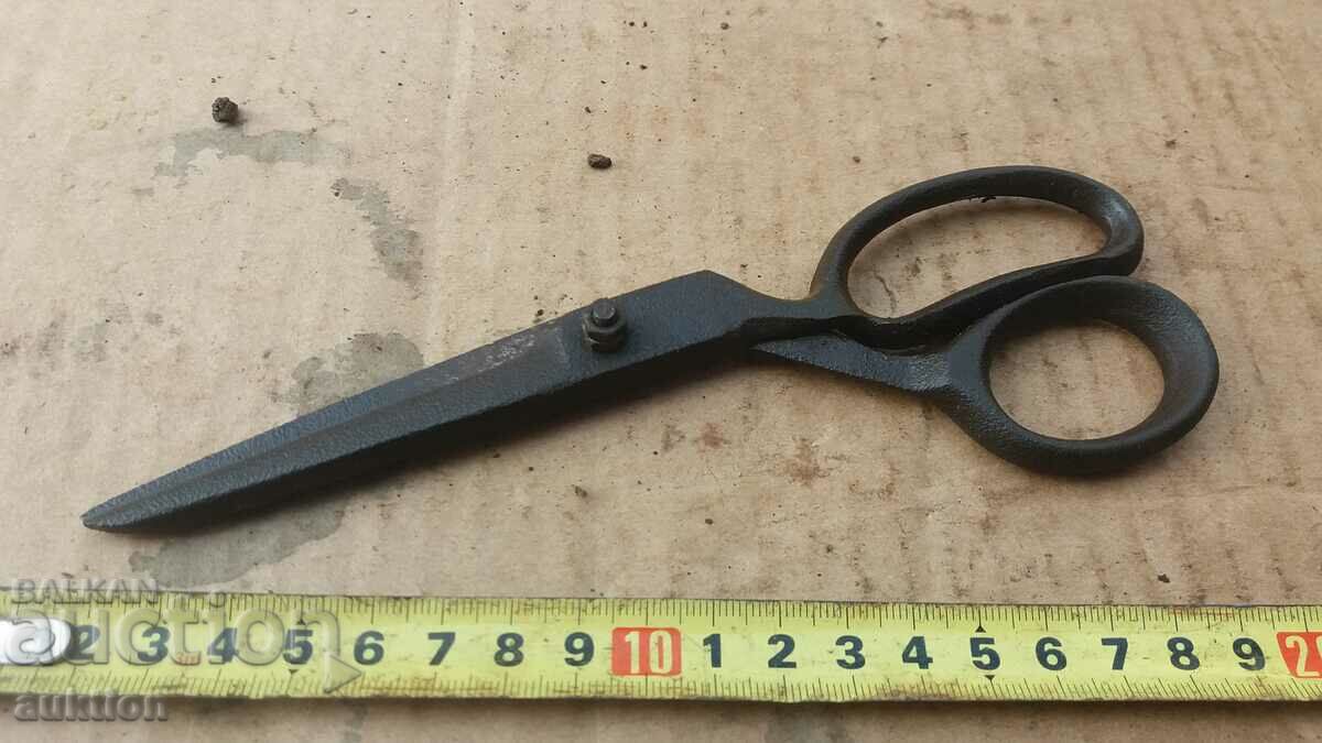 Auction FORGED RENAISSANCE SCISSORS Auction FORGED RENAISSANCE SCISSORS