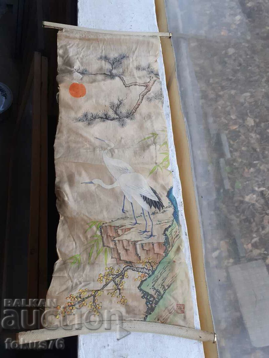 Old Chinese hanging painting on silk with price 250.00 BGN | € 127.82 Old Chinese hanging painting on silk with price 250.00 BGN | € 127.82