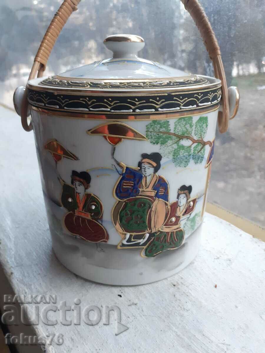 Old Japanese thick gilt porcelain candy jar with price 69.00 BGN | € 35.28 Old Japanese thick gilt porcelain candy jar with price 69.00 BGN | € 35.28