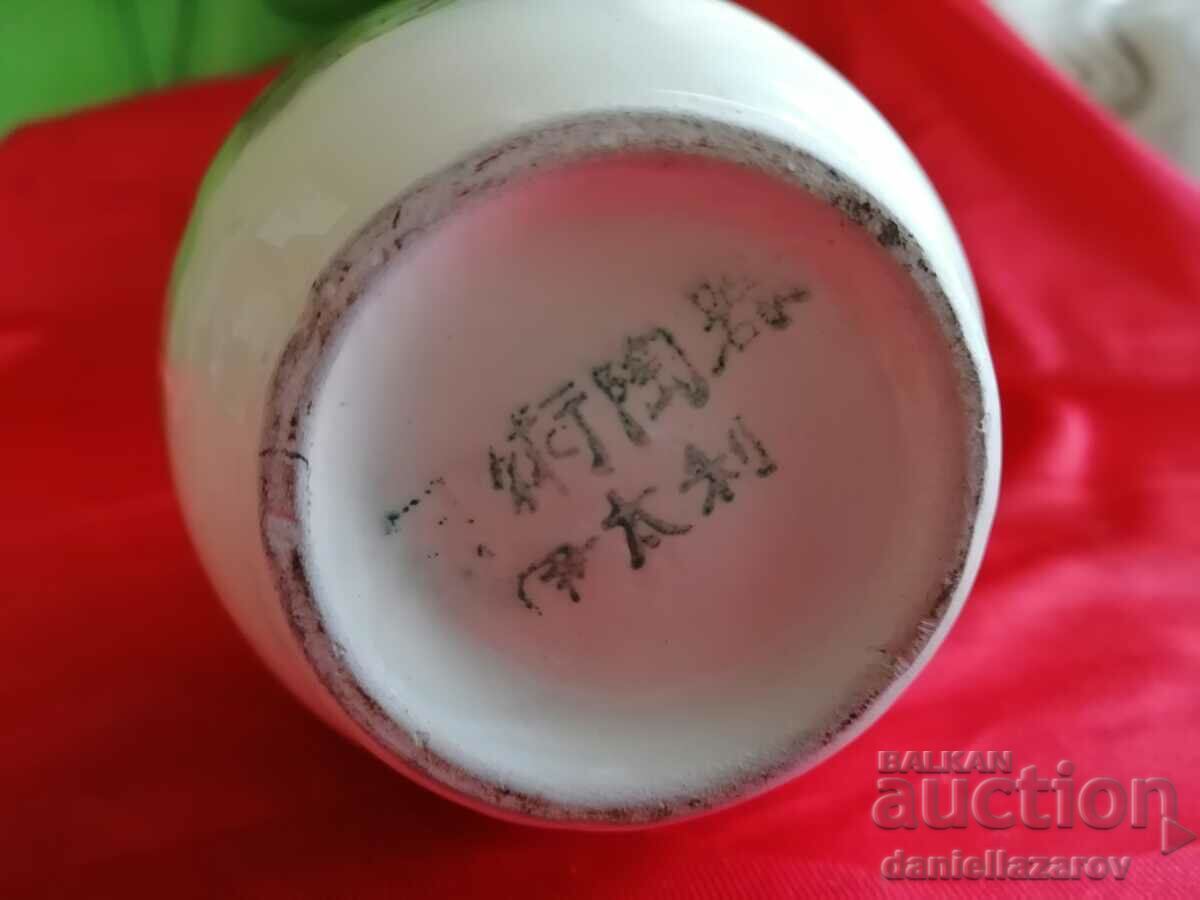 Beautiful Signed CHINESE VASE - 6 Beautiful Signed CHINESE VASE - 6