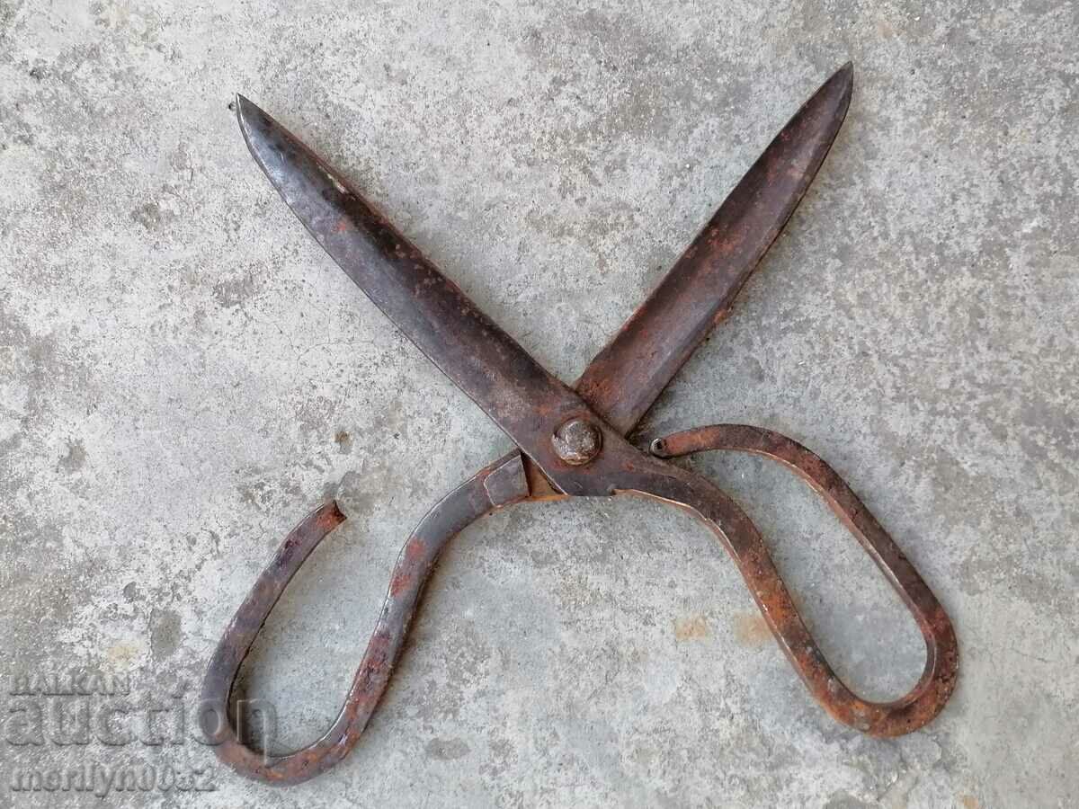 Vintage wrought iron scissors with price 38.00 BGN | € 19.43