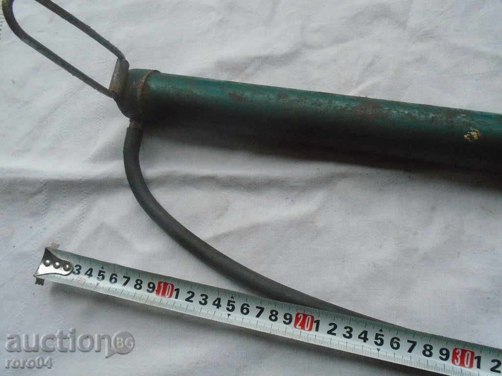 OLD BULGARIAN AUTOMOBILE / PUMP PUMP with price 17.10 BGN | € 8.74