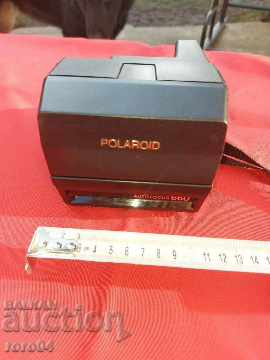 POLAROID 600 - SNAPSHOT CAMERA - 6 POLAROID 600 - SNAPSHOT CAMERA - 6