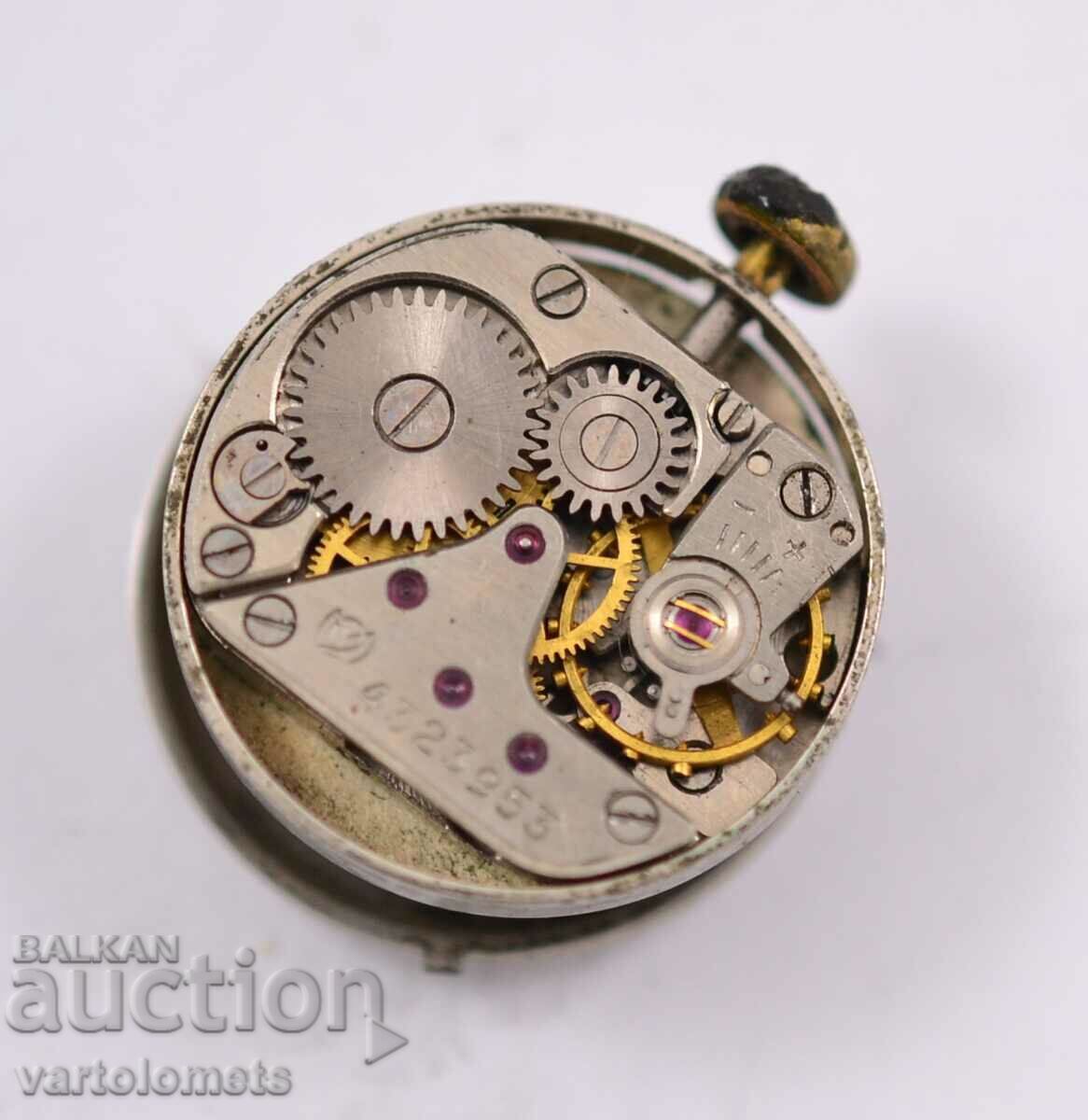 Механизам на руски дамски часовник -   работи с цена € 1.50 | 2.93 лв.