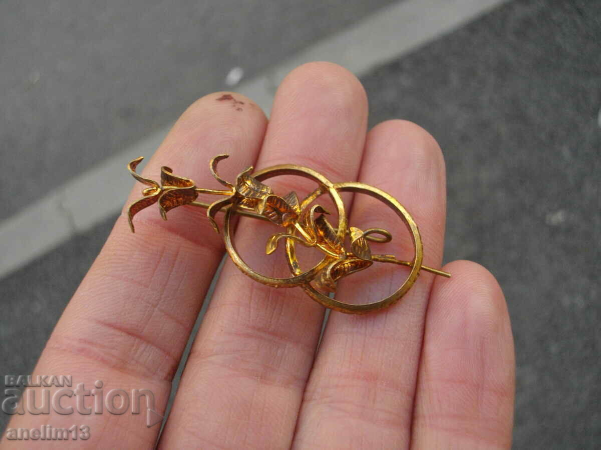 Παράδοση ΜΙΑ ΠΑΛΙΑ ΕΠΙΧΡΥΣΤΗ ΚΑΡΦΙΛΑ