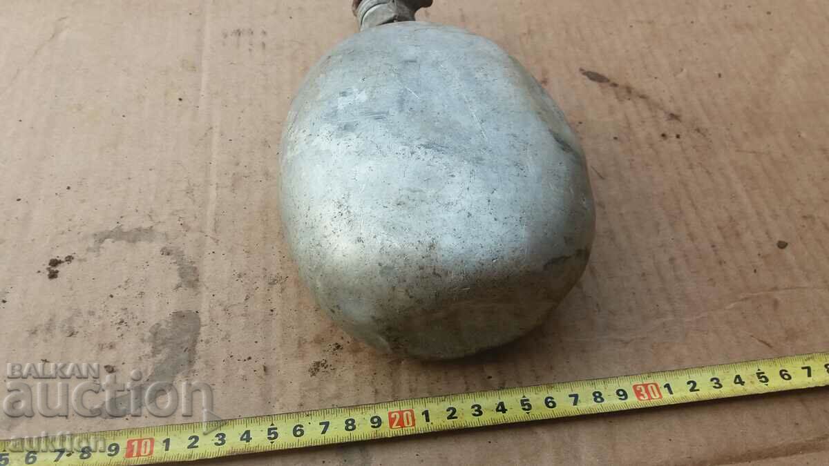 Auction MILITARY MANNER Auction MILITARY MANNER