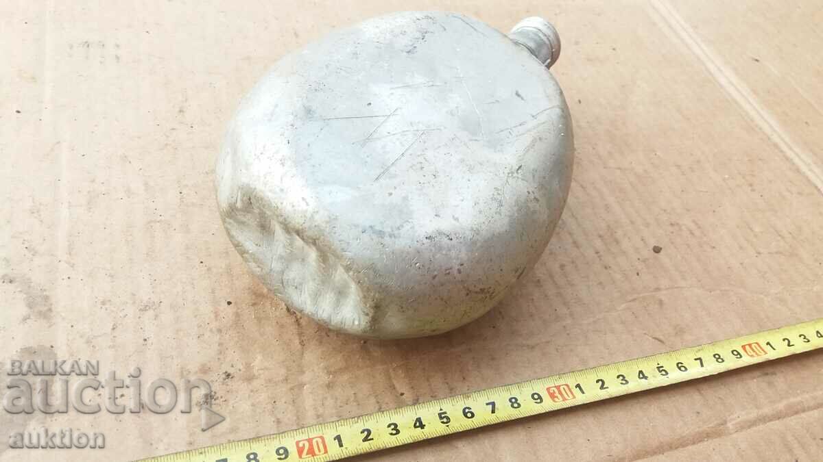 MILITARY MANNER - 7 MILITARY MANNER - 7