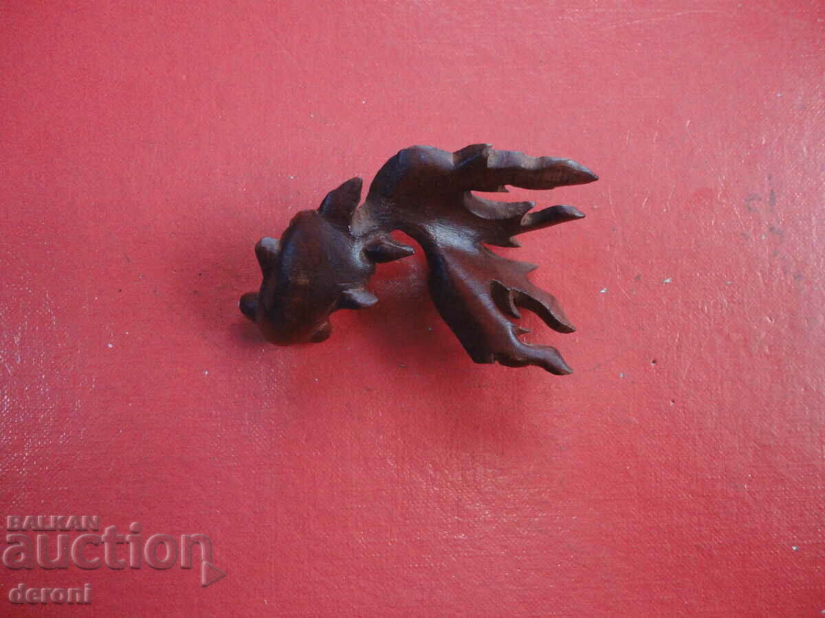 Delivery of Wooden figure plastic Goldfish Delivery of Wooden figure plastic Goldfish