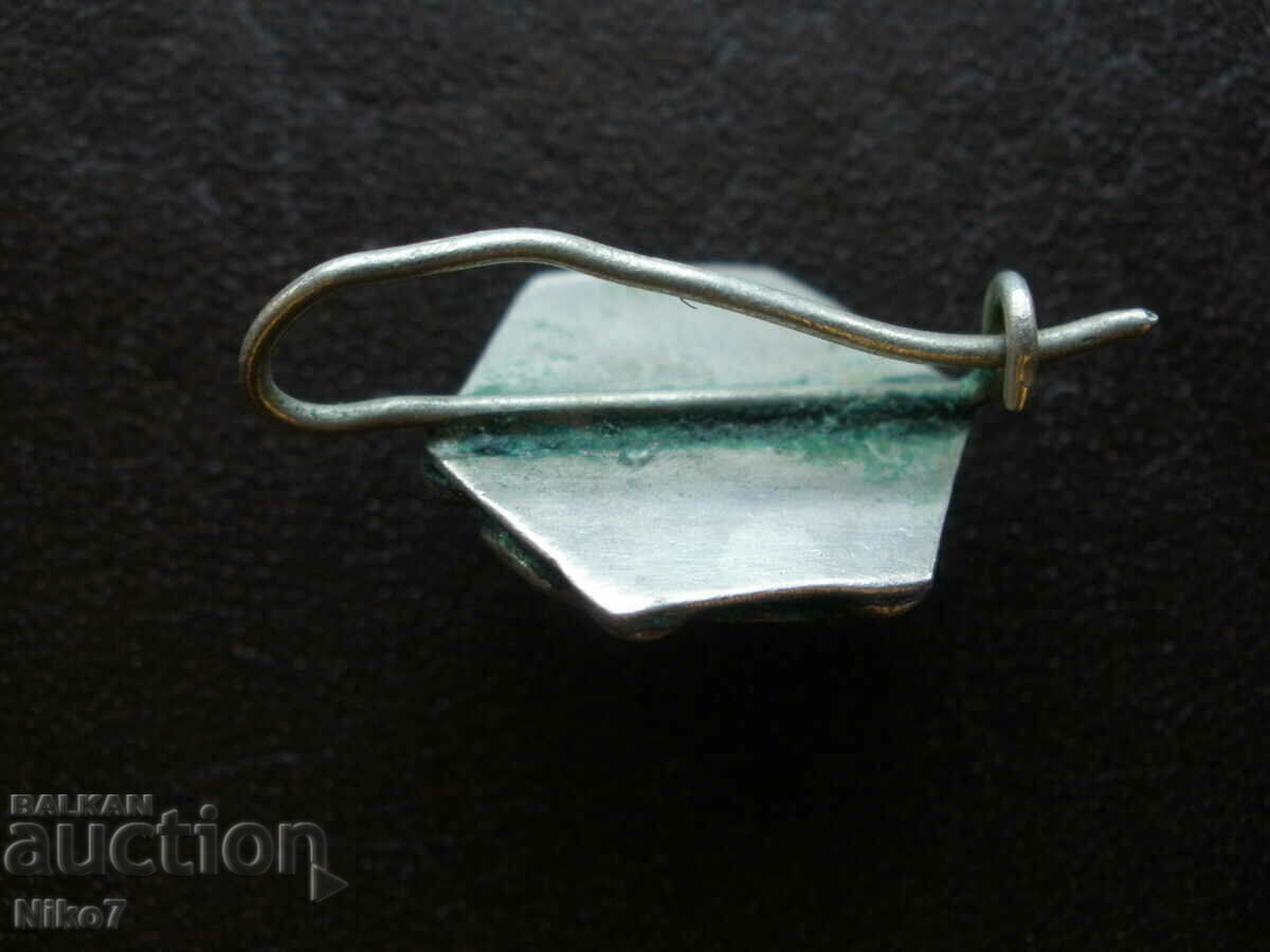 Auction Anchor brooch. Auction Anchor brooch.