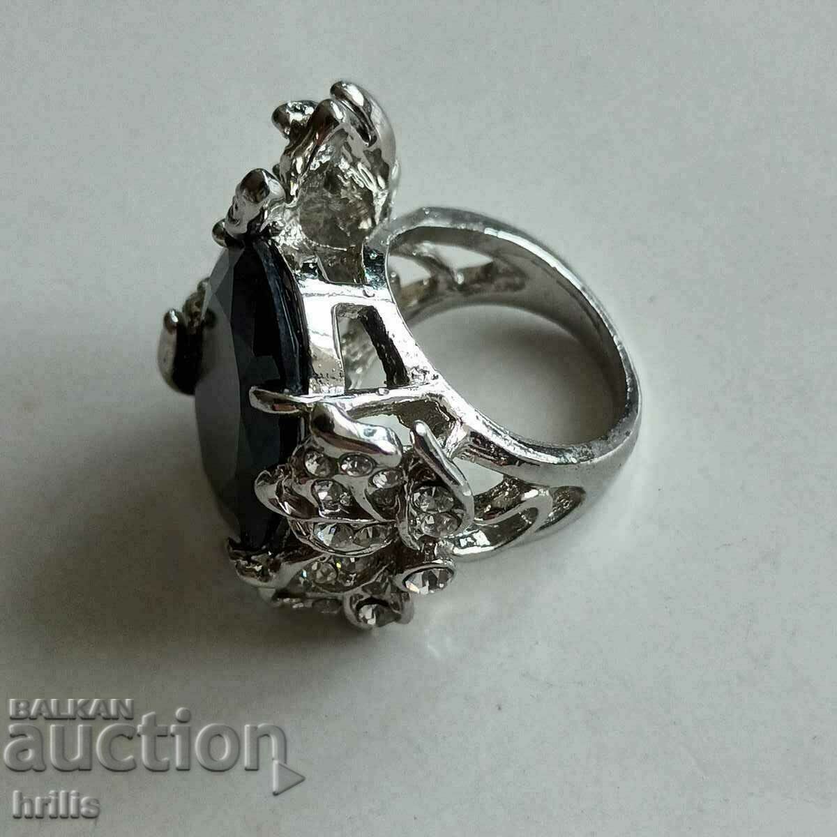 Δημοπρασία ΟΜΟΡΦΟ ΜΑΣΙΦ ΔΑΧΤΥΛΙΔΙ ΜΕ ΠΕΤΡΑ Δημοπρασία ΟΜΟΡΦΟ ΜΑΣΙΦ ΔΑΧΤΥΛΙΔΙ ΜΕ ΠΕΤΡΑ