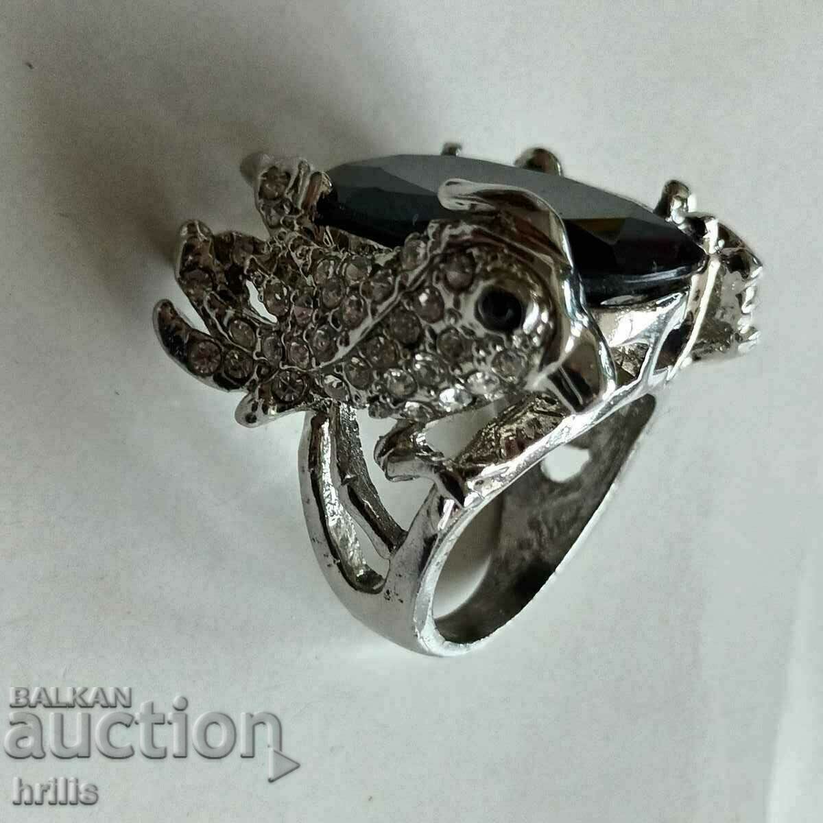 Παράδοση ΟΜΟΡΦΟ ΜΑΣΙΦ ΔΑΧΤΥΛΙΔΙ ΜΕ ΠΕΤΡΑ Παράδοση ΟΜΟΡΦΟ ΜΑΣΙΦ ΔΑΧΤΥΛΙΔΙ ΜΕ ΠΕΤΡΑ