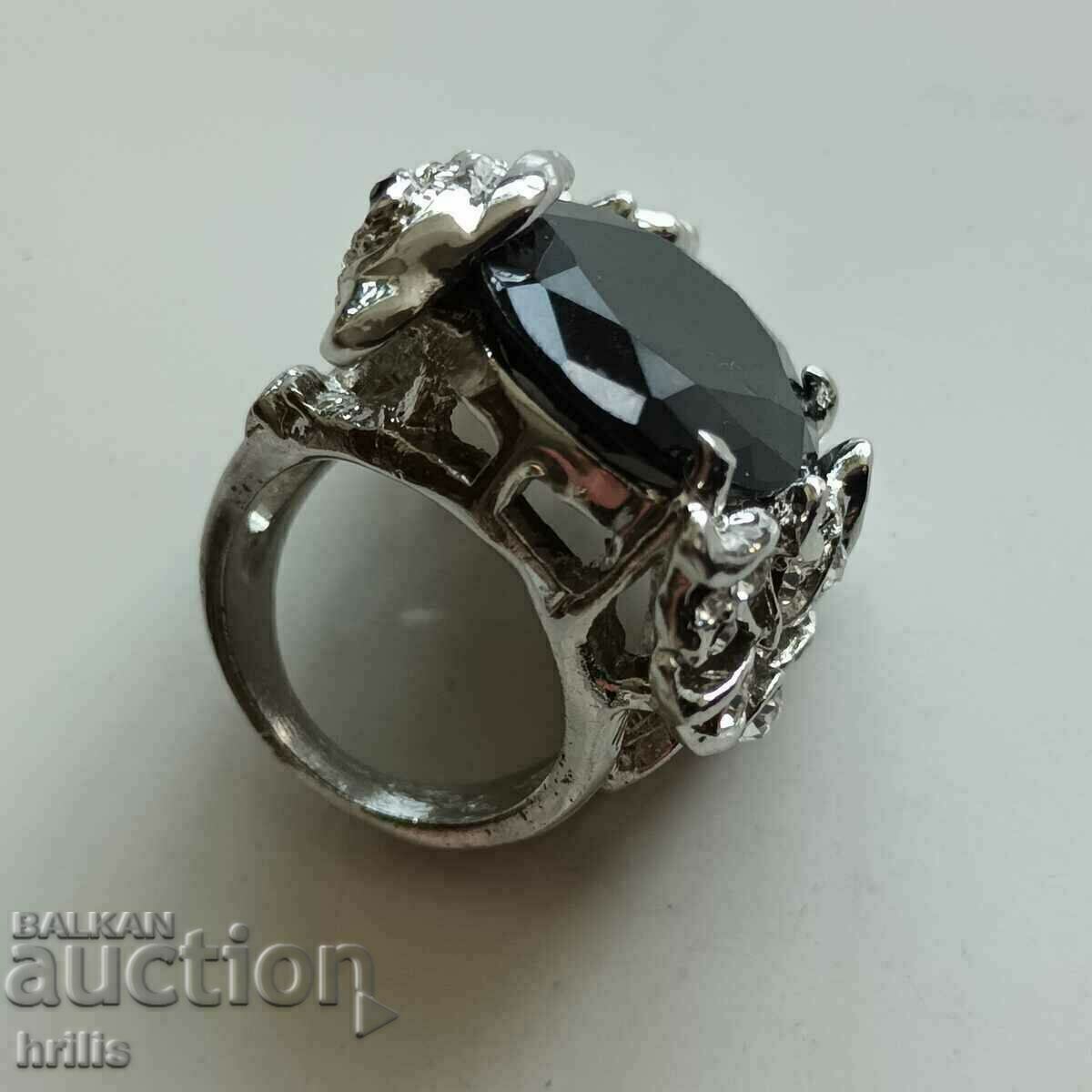 ΟΜΟΡΦΟ ΜΑΣΙΦ ΔΑΧΤΥΛΙΔΙ ΜΕ ΠΕΤΡΑ - 5 ΟΜΟΡΦΟ ΜΑΣΙΦ ΔΑΧΤΥΛΙΔΙ ΜΕ ΠΕΤΡΑ - 5