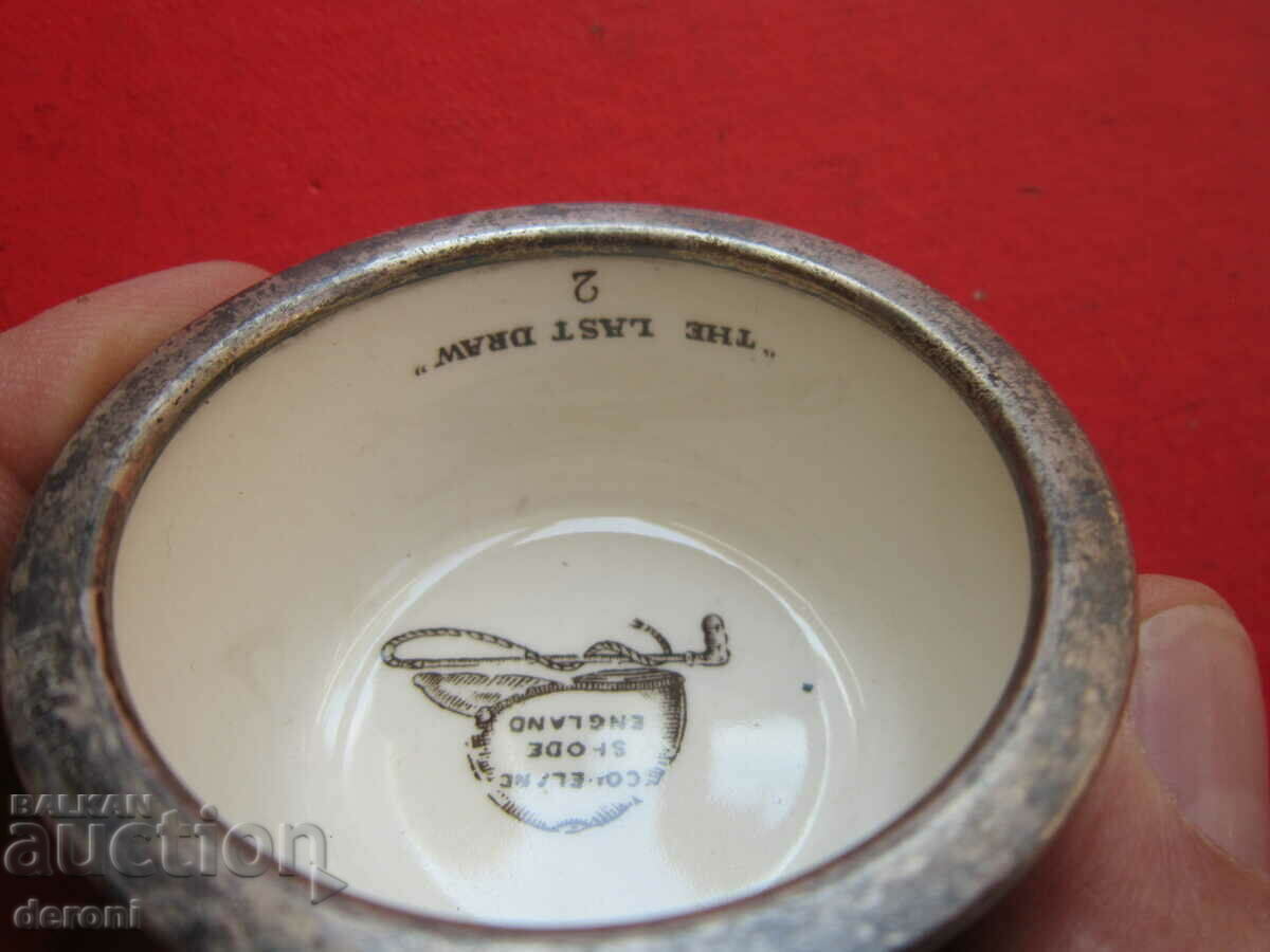 Δημοπρασία Μοναδικό αγγλικό κύπελλο πορσελάνης με ασημί εξαρτήματα Δημοπρασία Μοναδικό αγγλικό κύπελλο πορσελάνης με ασημί εξαρτήματα