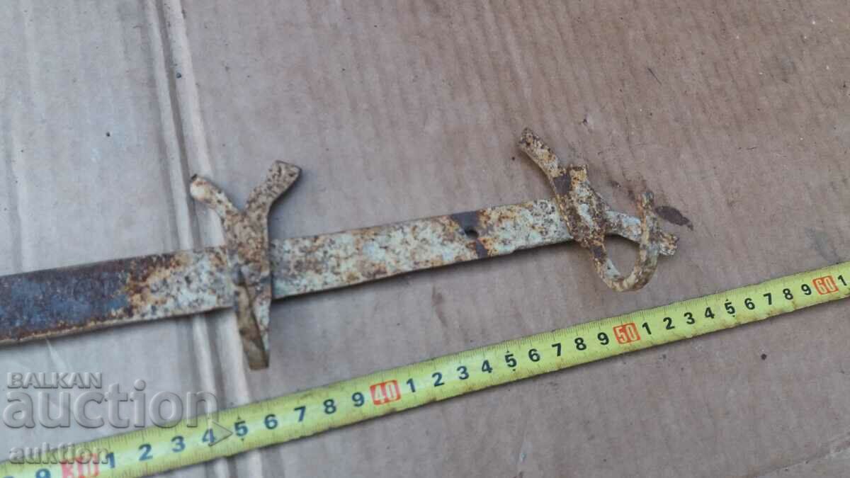 ΣΦΥΡΗΤΗ ΚΡΕΜΑΣΤΡΑ ΑΝΑΓΕΝΝΗΣΗΣ με τιμή 6.99 BGN | € 3.57 ΣΦΥΡΗΤΗ ΚΡΕΜΑΣΤΡΑ ΑΝΑΓΕΝΝΗΣΗΣ με τιμή 6.99 BGN | € 3.57