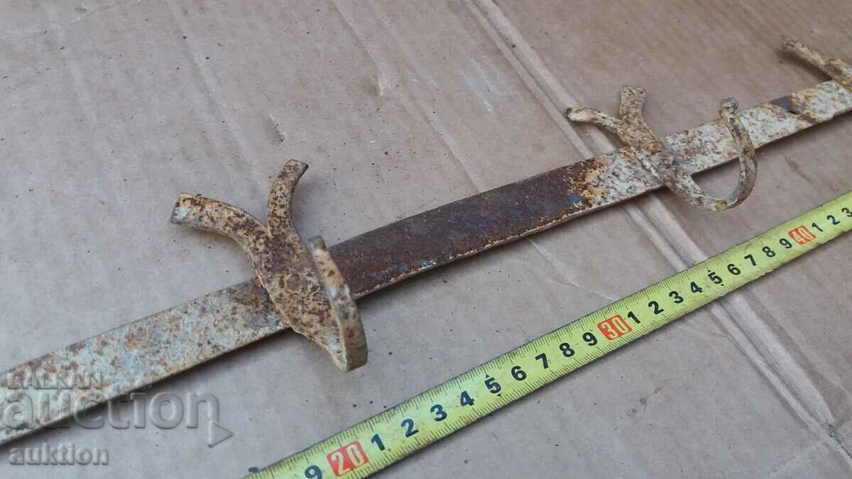 ΣΦΥΡΗΤΗ ΚΡΕΜΑΣΤΡΑ ΑΝΑΓΕΝΝΗΣΗΣ - 5 ΣΦΥΡΗΤΗ ΚΡΕΜΑΣΤΡΑ ΑΝΑΓΕΝΝΗΣΗΣ - 5