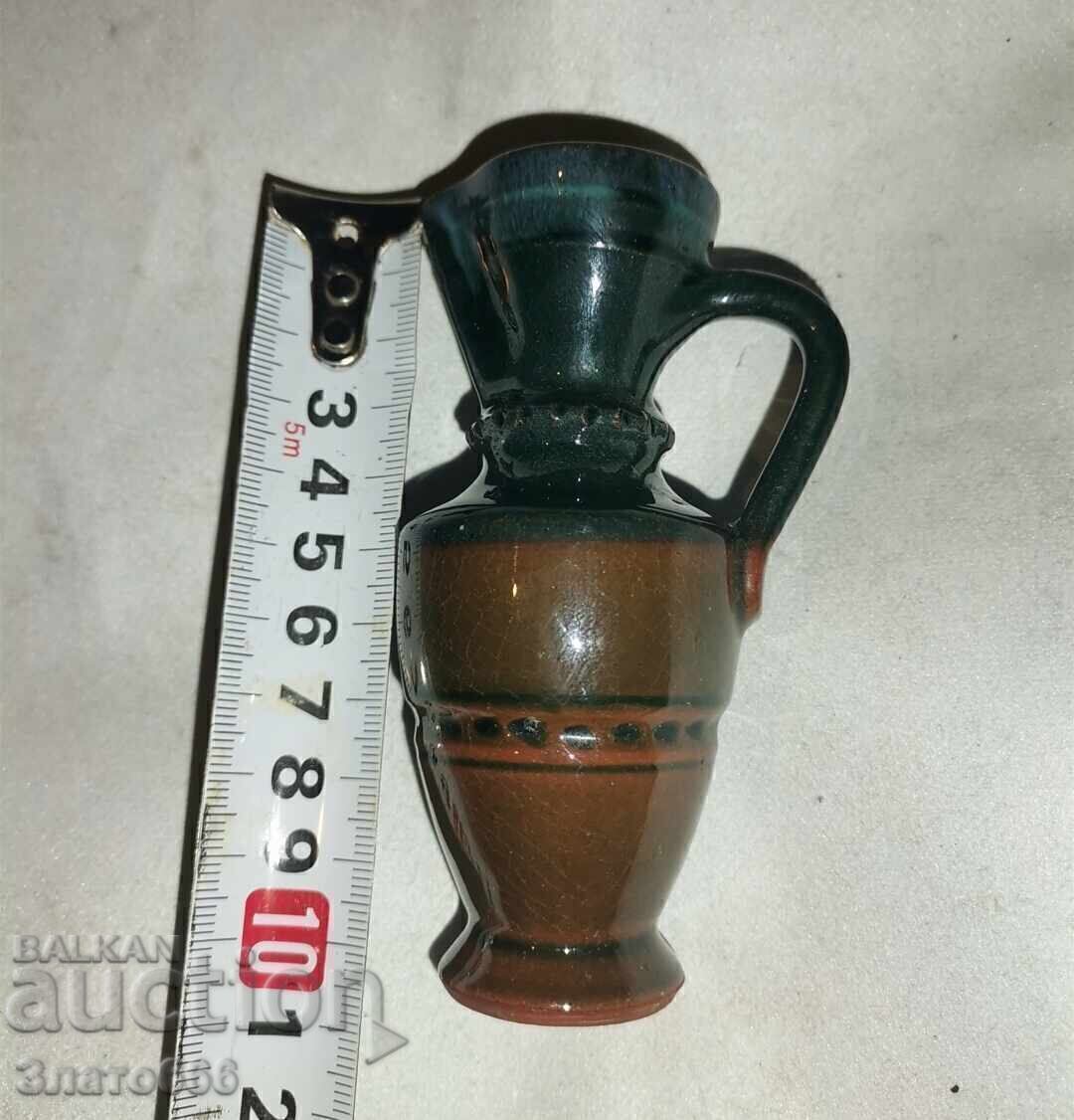 Cană mică de ceramică Cană mică de ceramică