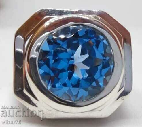 SILVER RING WITH TOPAZ