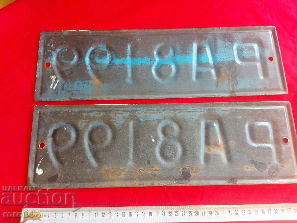 ENAMEL NUMBERS - PAIR - 6 ENAMEL NUMBERS - PAIR - 6