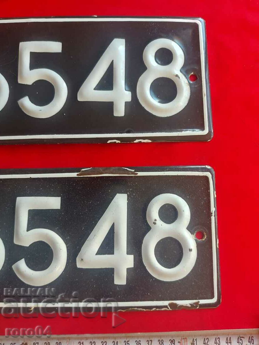 Delivery of ENAMEL NUMBERS - PAIR Delivery of ENAMEL NUMBERS - PAIR